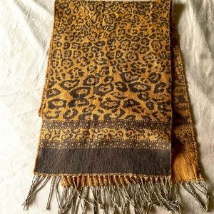 Women scarf